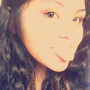 Meet your Posher, Alexis